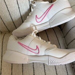 NIKE COURT LITE 4 women’s tennis shoes 9.5 NWOT
